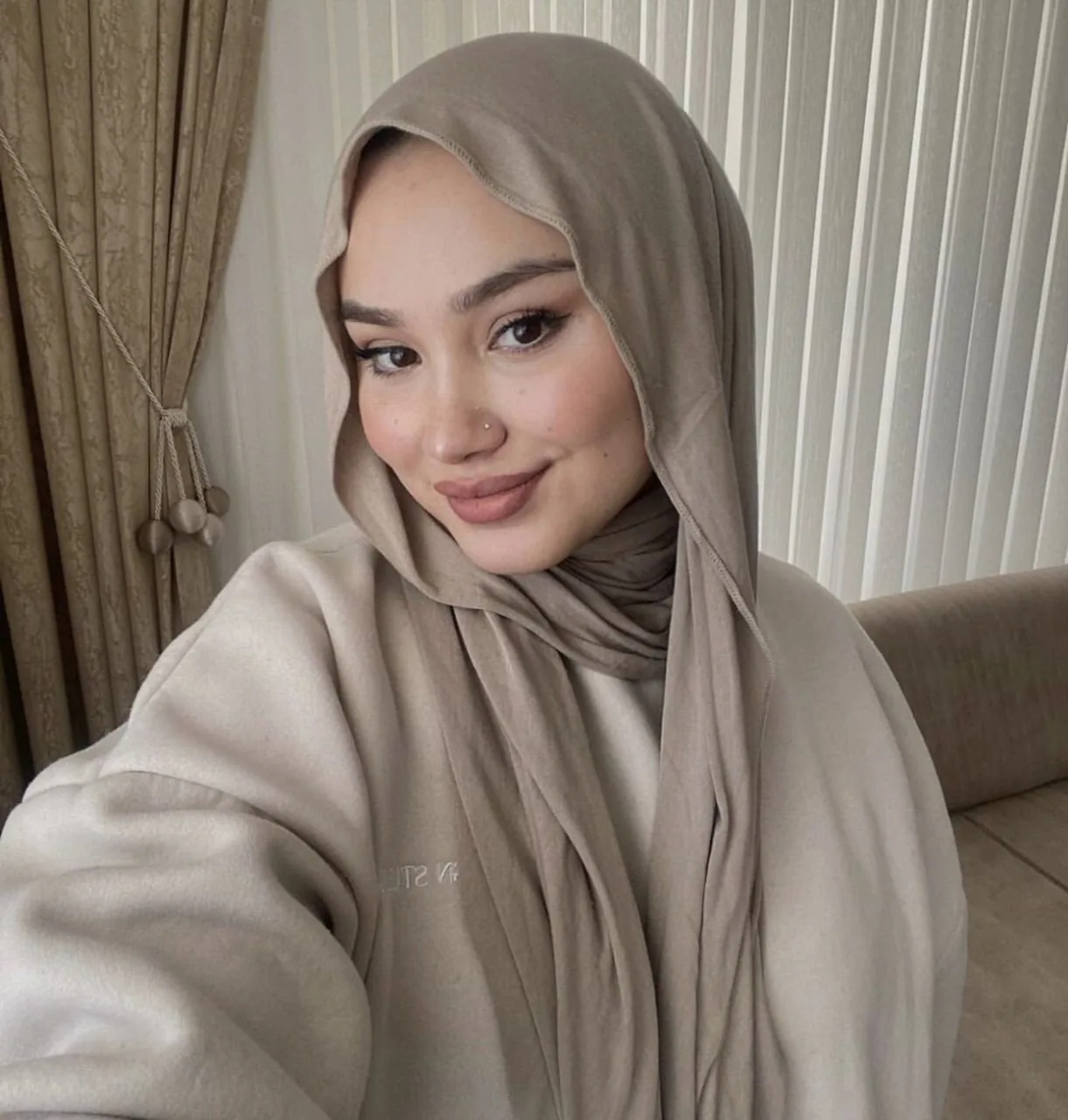 Gamze - Çekmeköy Escort