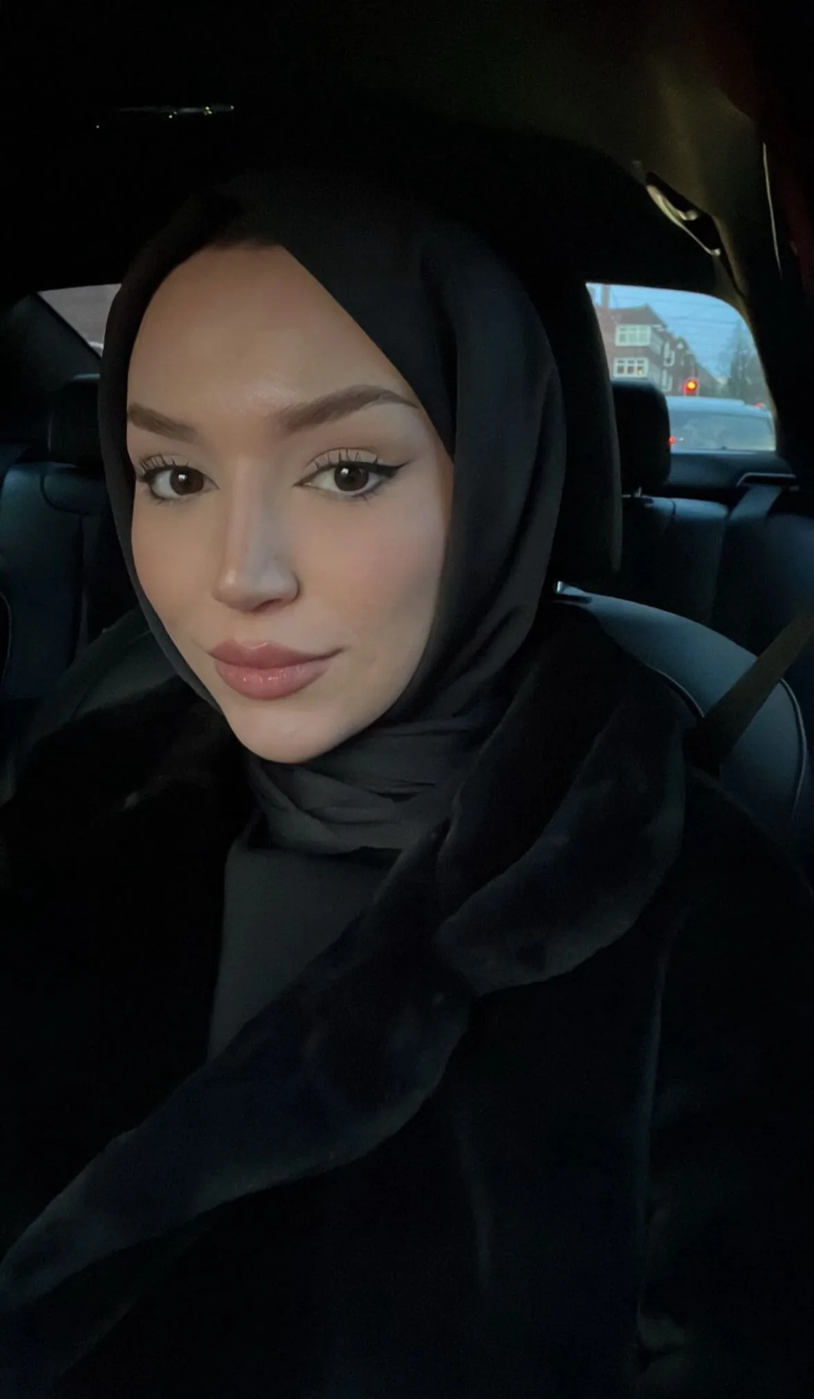 Bade - Çekmeköy Escort