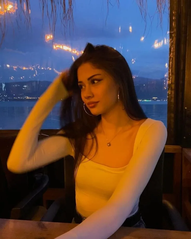 Selen - Çekmeköy Escort